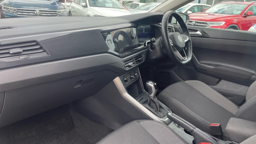 Volkswagen Polo Life White #2