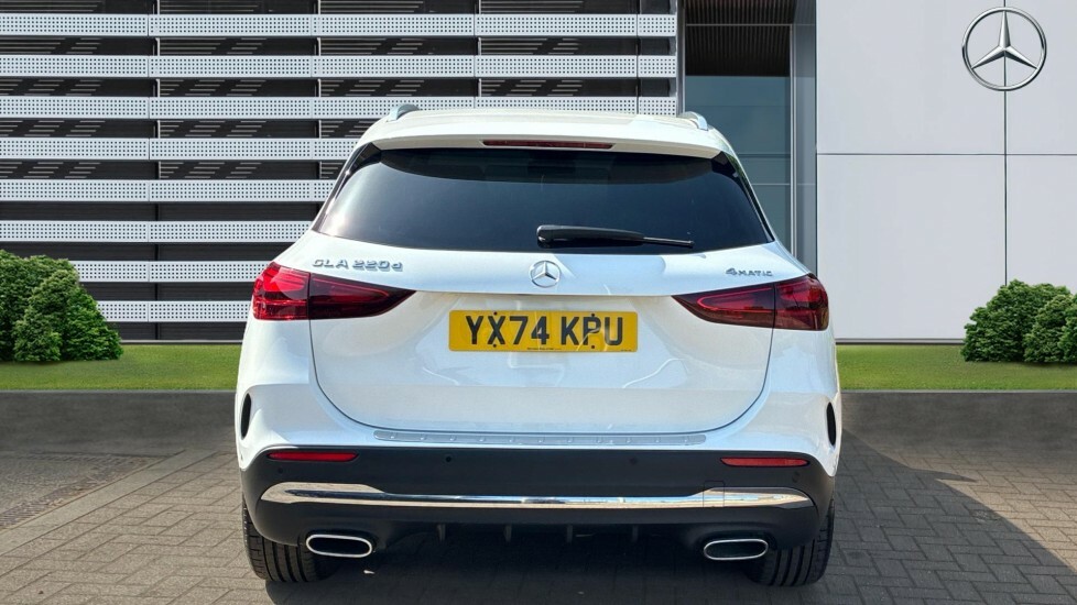 Mercedes-Benz GLA Class Amg Line White #6