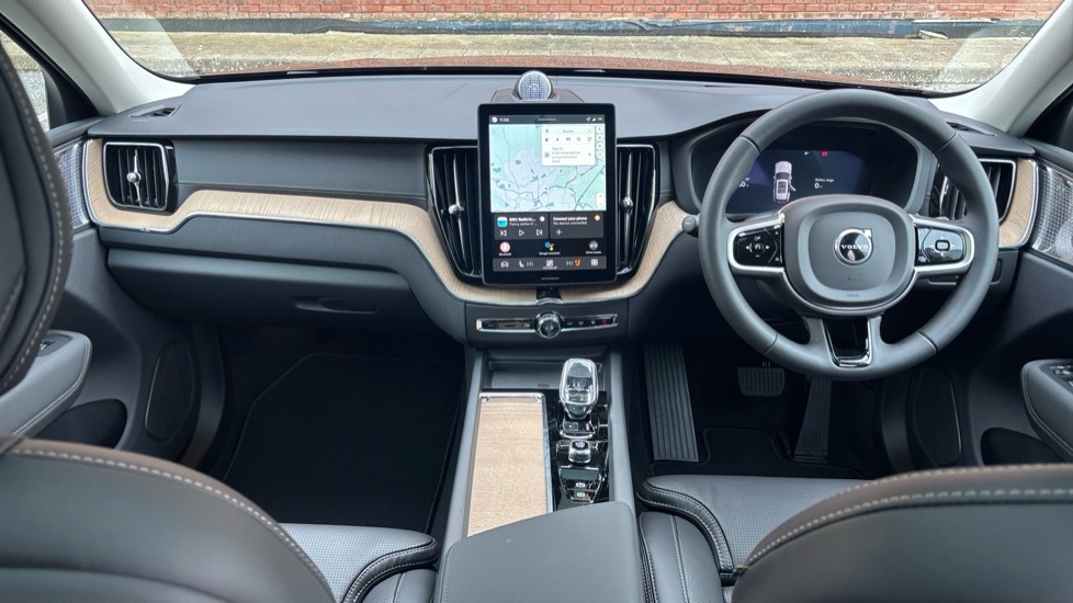 Volvo XC60 Ultra WF26FDU Red #5