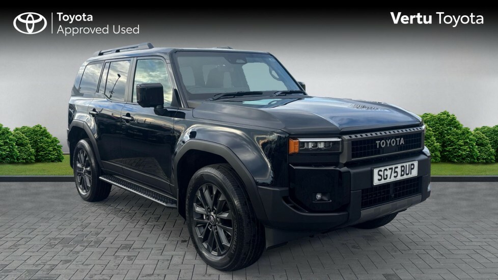 Toyota Land Cruiser Invincible Black