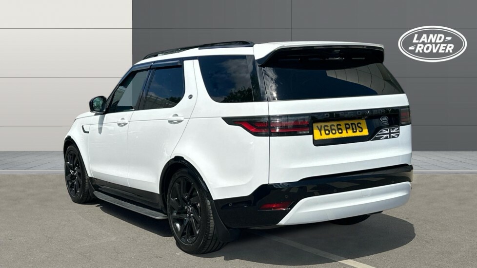 Land Rover Discovery R-dynamic Hse White #2