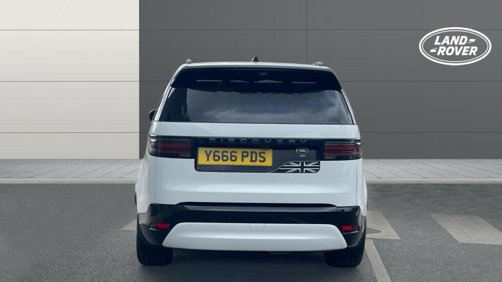 Land Rover Discovery R-dynamic Hse White #6