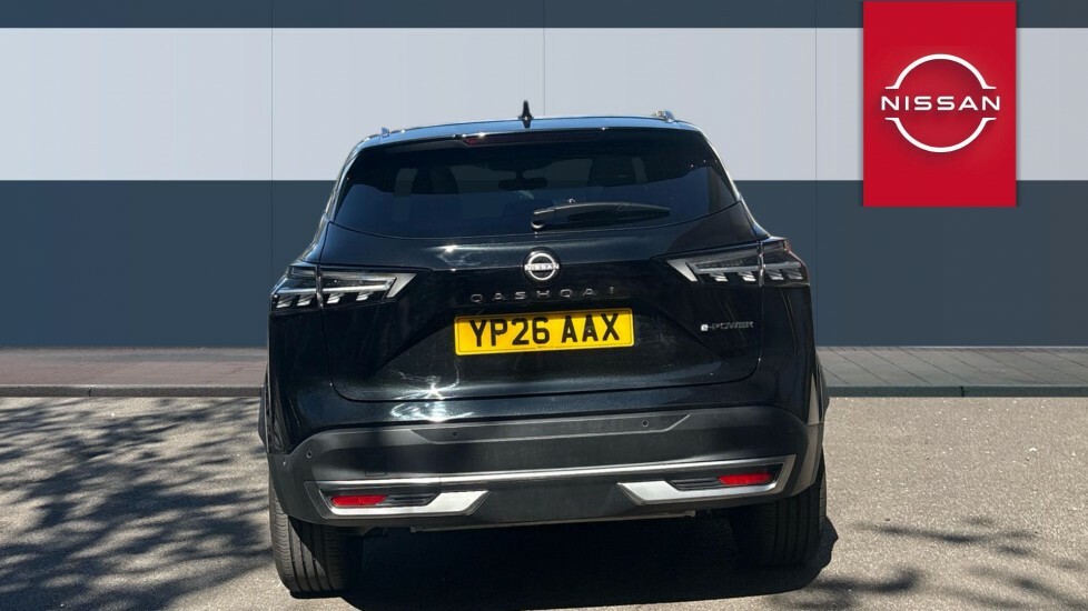 Nissan Qashqai Tekna Black #6