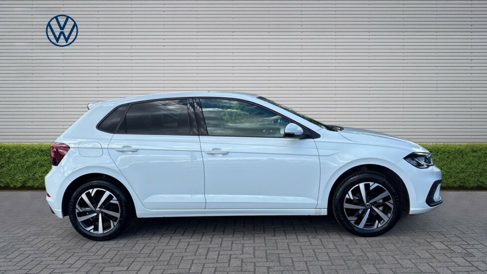 Volkswagen Polo Match White #4