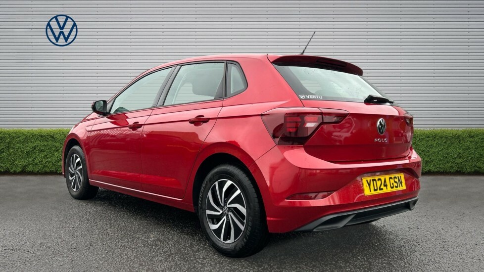 Volkswagen Polo Life Red #3