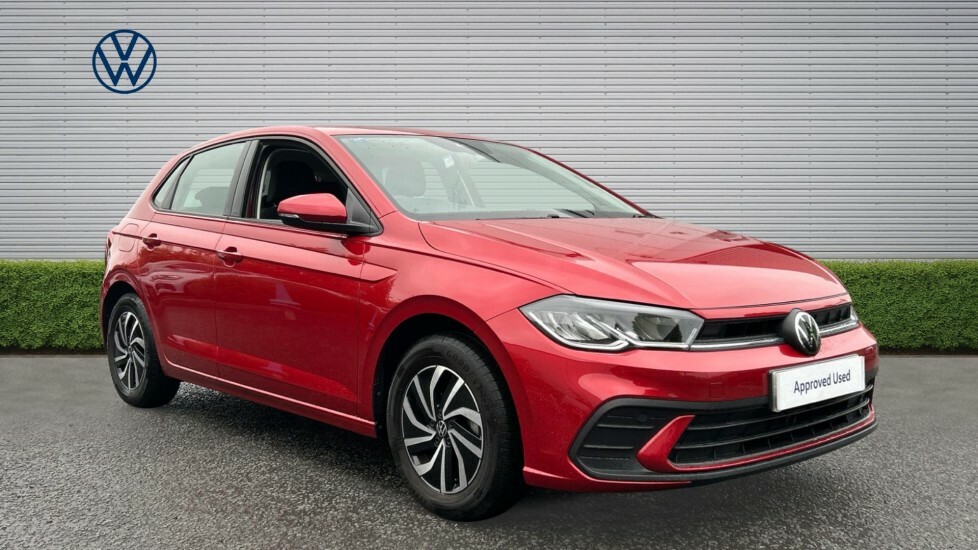 Volkswagen Polo Life Red