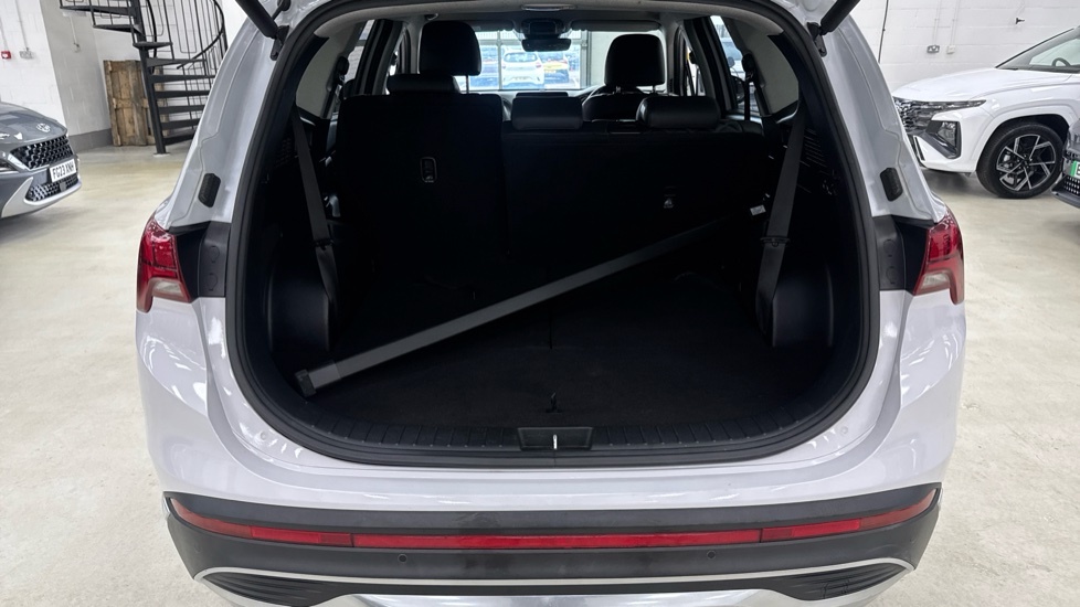 Hyundai Santa Fe Premium White #4
