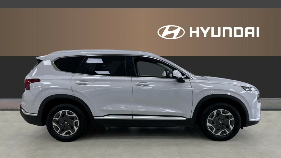Hyundai Santa Fe Premium White #5