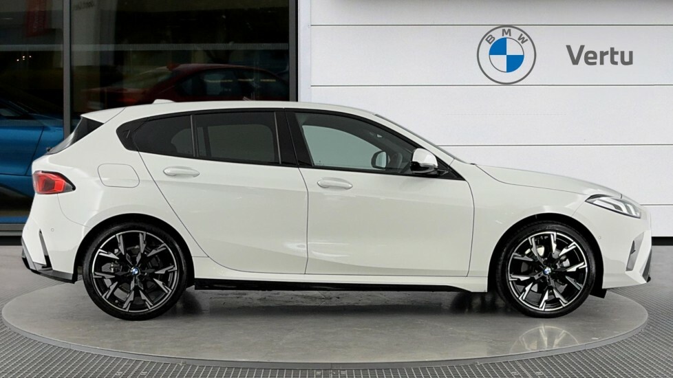 BMW 1 Series Sport White #3