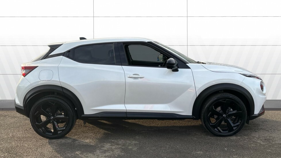 Nissan Juke Tekna White #5