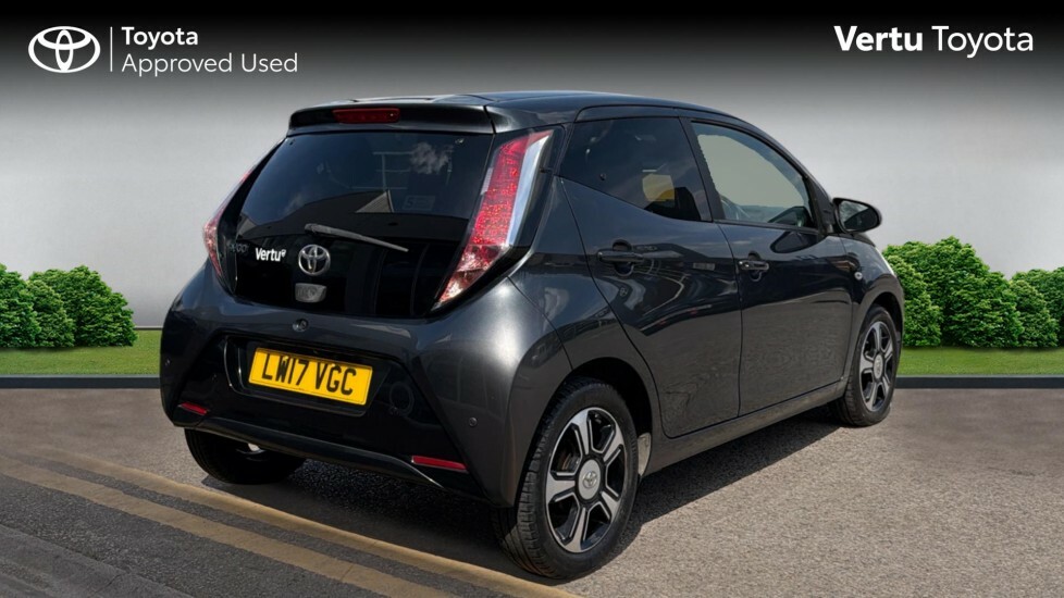 Toyota Aygo X X-clusiv 3 Grey #2