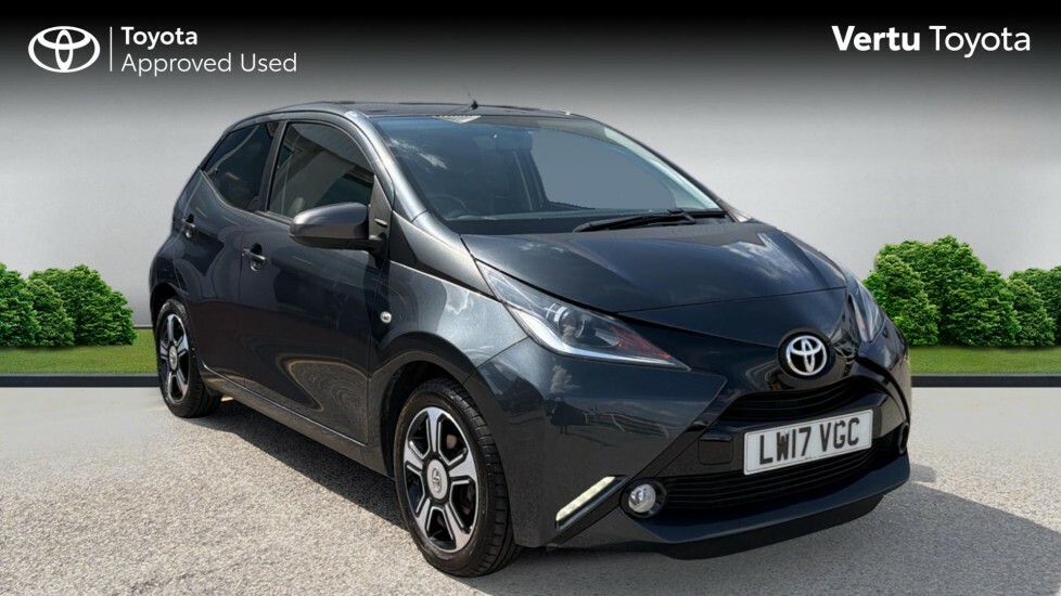 Toyota Aygo X X-clusiv 3 Grey
