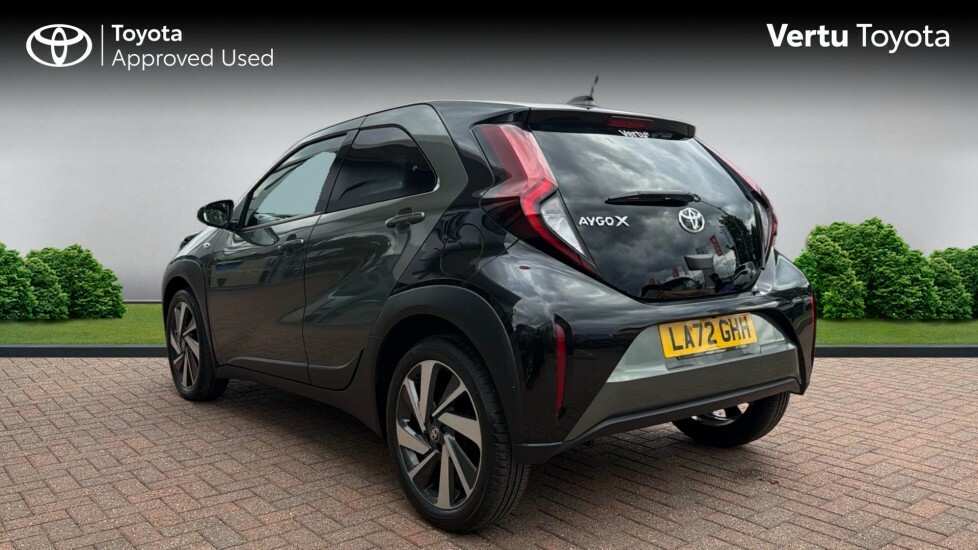 Toyota Aygo X Edge Green #4