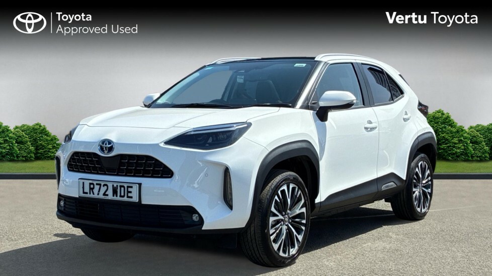 Toyota Yaris Cross Excel White #3