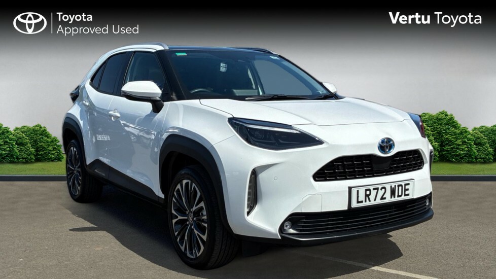 Toyota Yaris Cross Excel White