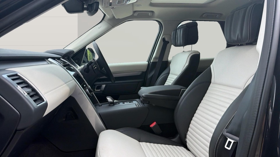 Land Rover Discovery Dynamic Hse YG75DHN Black #3