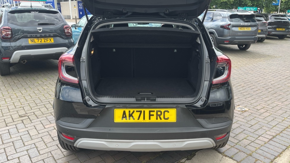 Renault Captur Iconic Black #4