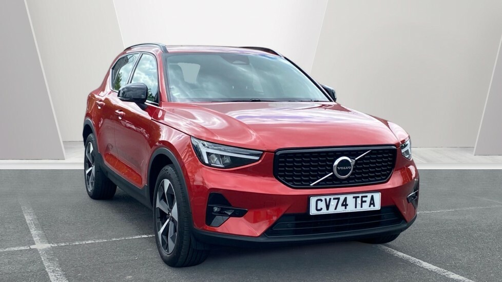 Volvo XC40 Plus Red