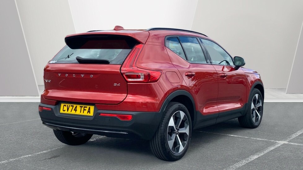 Volvo XC40 Plus Red #2