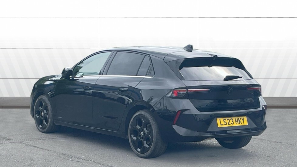 Vauxhall Astra Ultimate Black #2