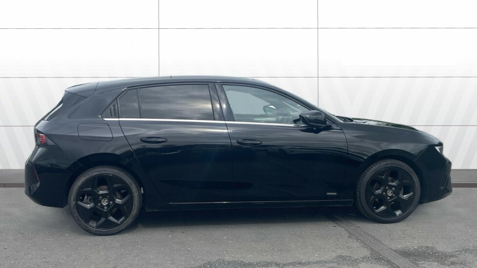 Vauxhall Astra Ultimate Black #5