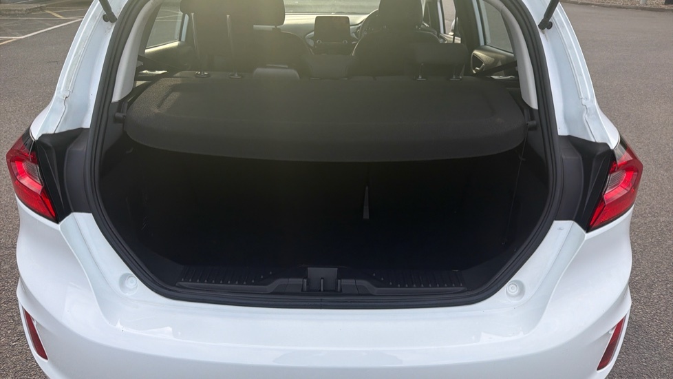 Ford Fiesta Trend White #4