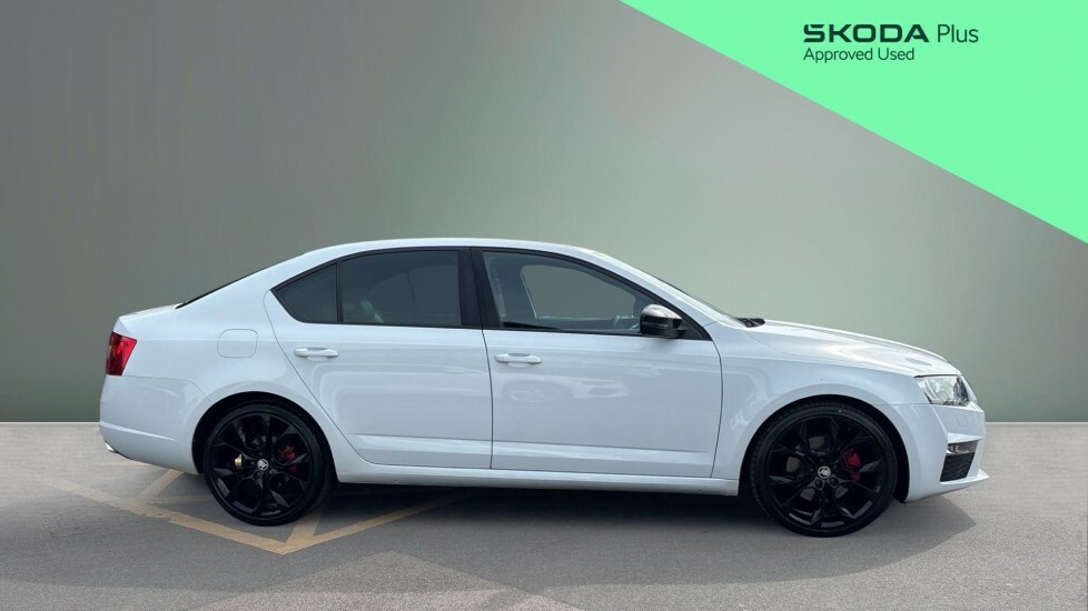 Skoda Octavia Vrs White #4