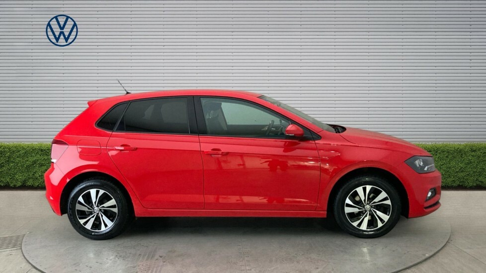 Volkswagen Polo Match Red #4