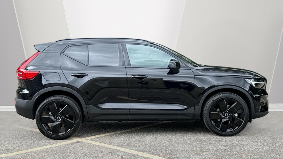 Volvo XC40 Plus Black Edition MJ75JSY Black #3