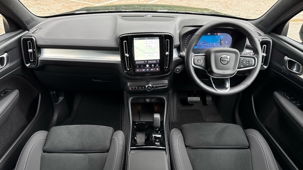 Volvo XC40 Plus Black Edition MJ75JSY Black #5