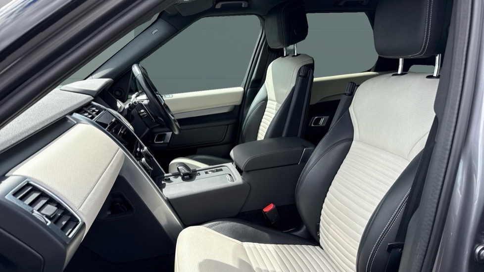Land Rover Discovery R-dynamic Se AY23VPC Grey #3