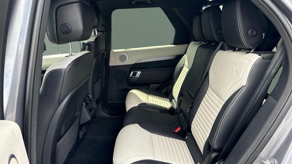 Land Rover Discovery R-dynamic Se AY23VPC Grey #4