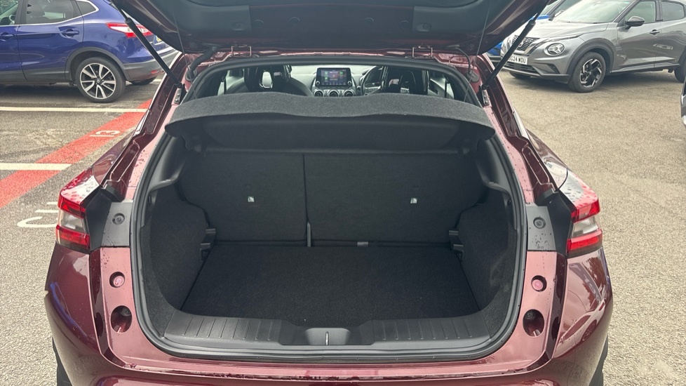 Nissan Juke Tekna FG23NLX Red #4