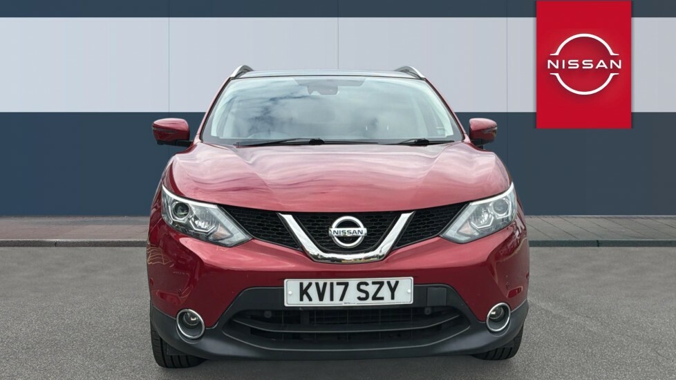 Nissan Qashqai Tekna Red #3