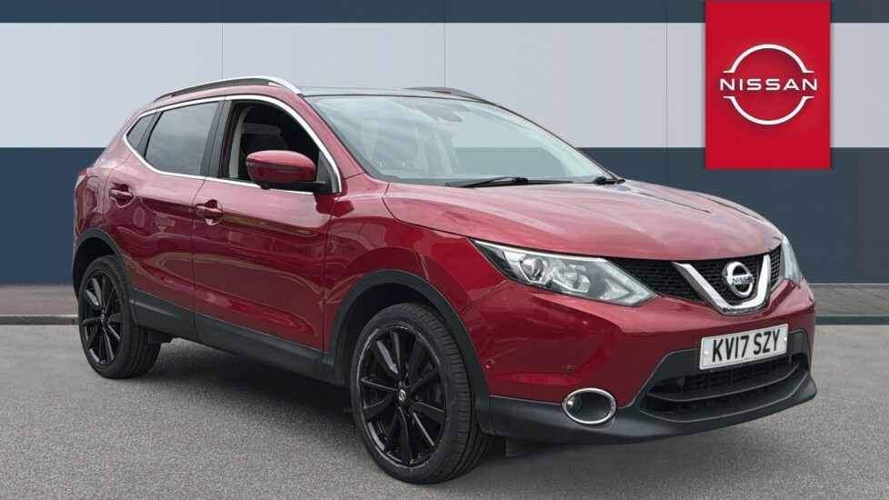 Nissan Qashqai Tekna Red