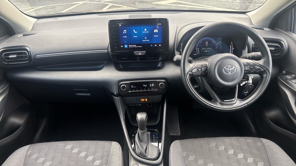Toyota Yaris Design Silver #6