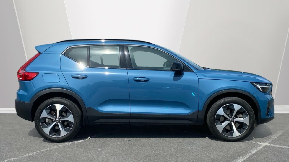 Volvo XC40 Plus WF25GWU Blue #3