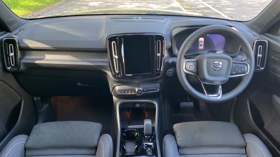 Volvo XC40 Ultimate Black #5