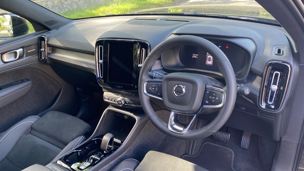 Volvo XC40 Ultimate Black #4