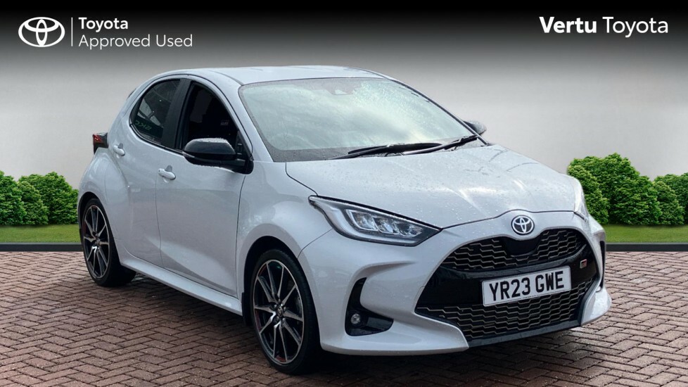 Toyota Yaris Gr Sport Grey