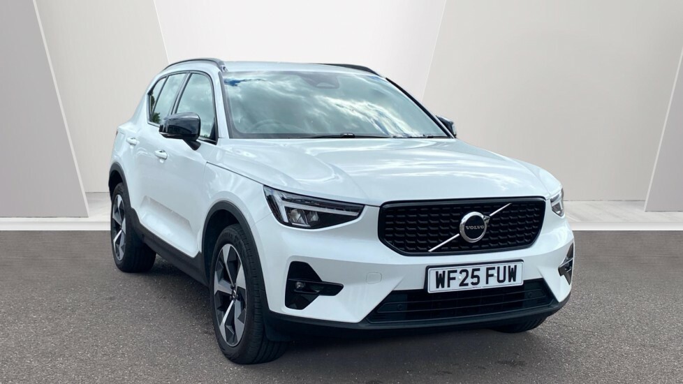 Volvo XC40 Plus White