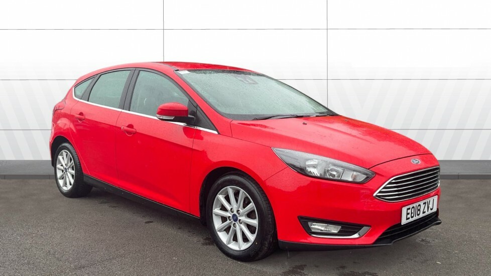 Ford Focus Titanium Red