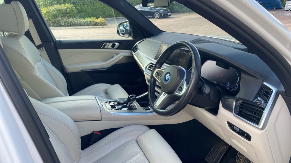 BMW X5 M M Sport White #6