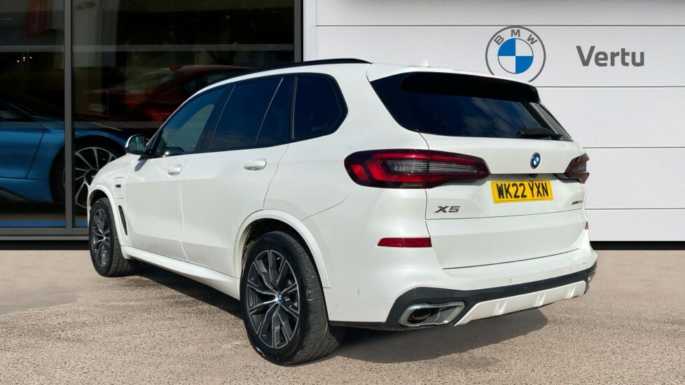 BMW X5 M M Sport White #2