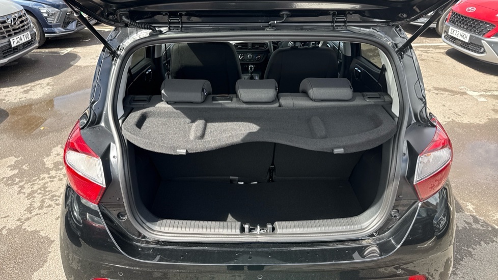 Hyundai I10 Advance Black #4