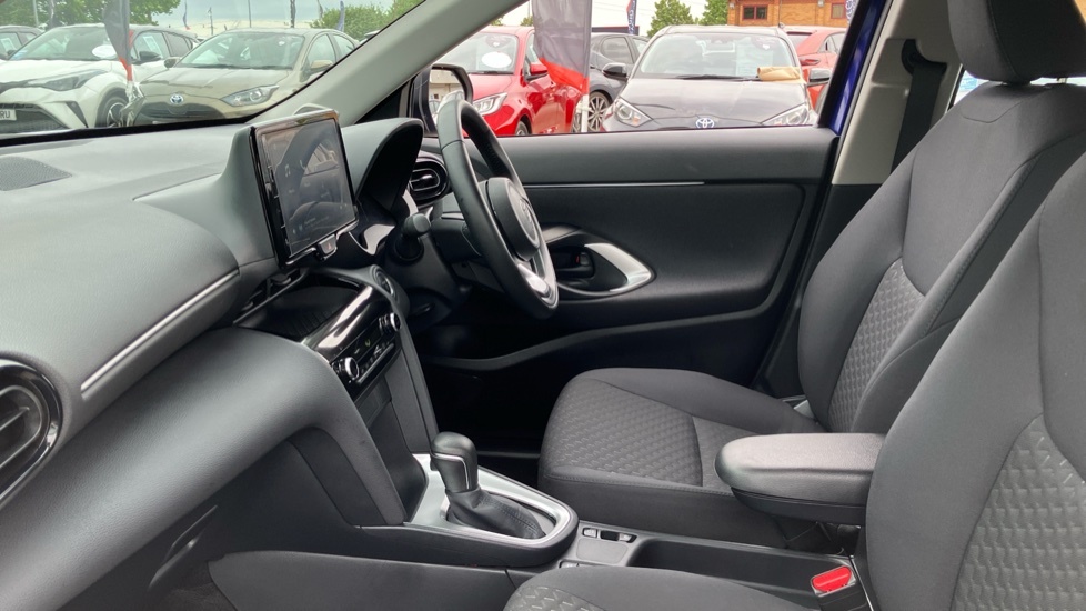 Toyota Yaris Cross Icon Blue #5