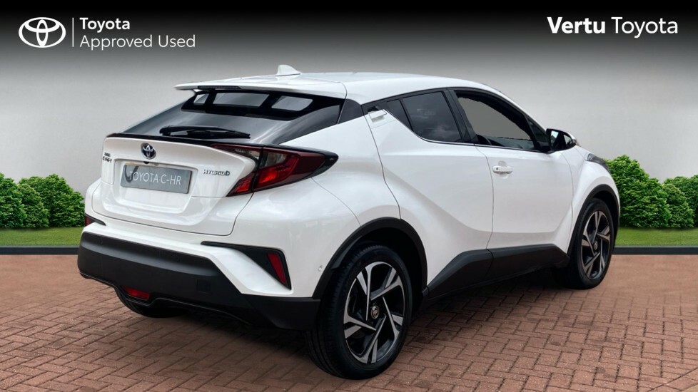 Toyota C-Hr Design YO72UYH White #2