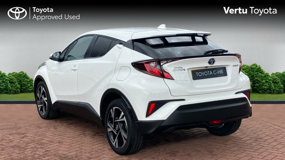 Toyota C-Hr Design YO72UYH White #4