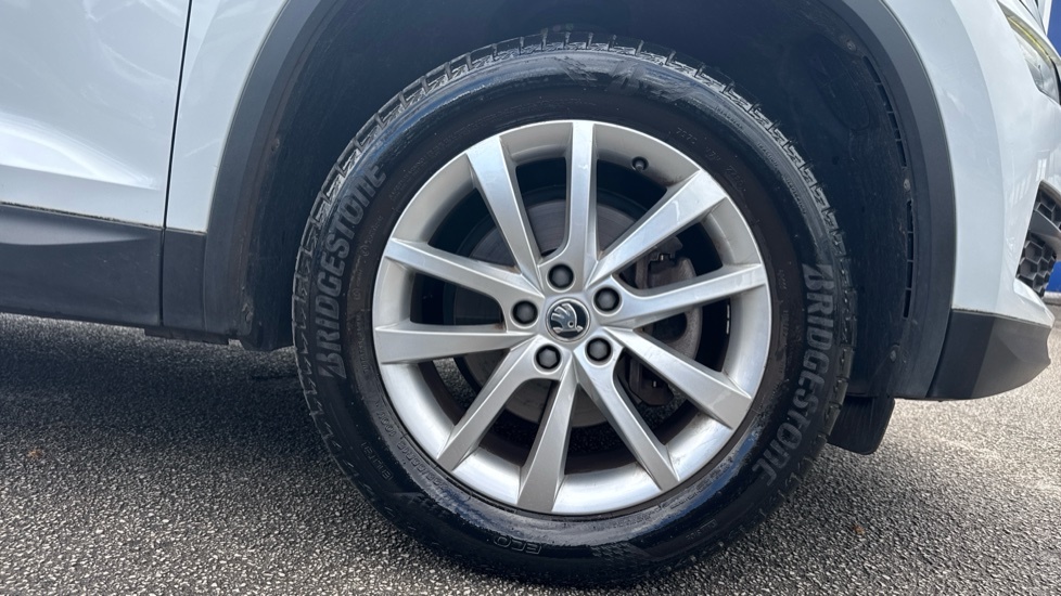 Skoda Kodiaq Se White #5