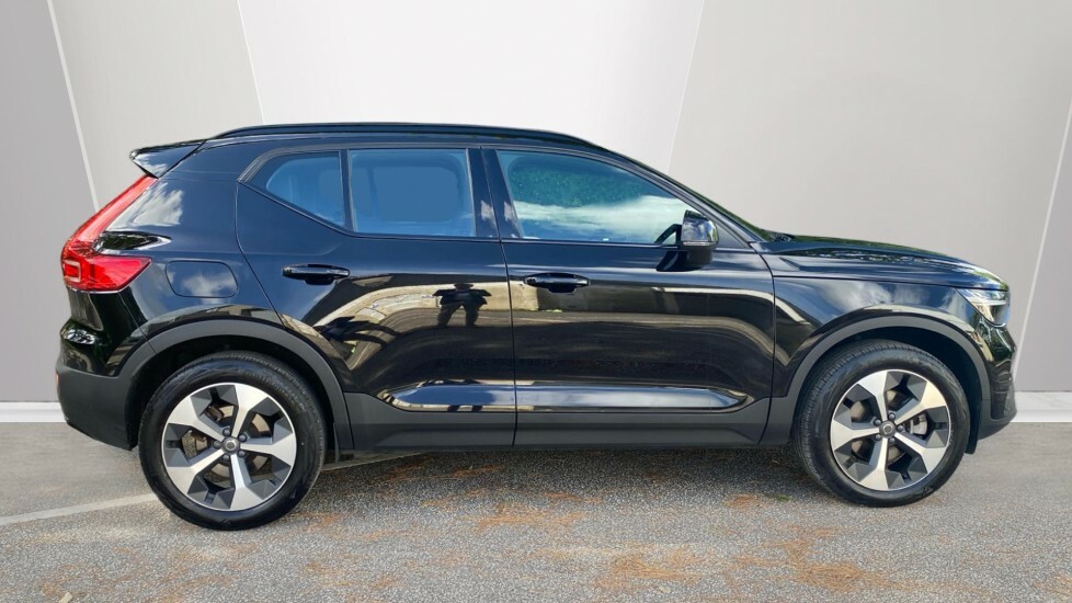 Volvo XC40 Plus Black #3